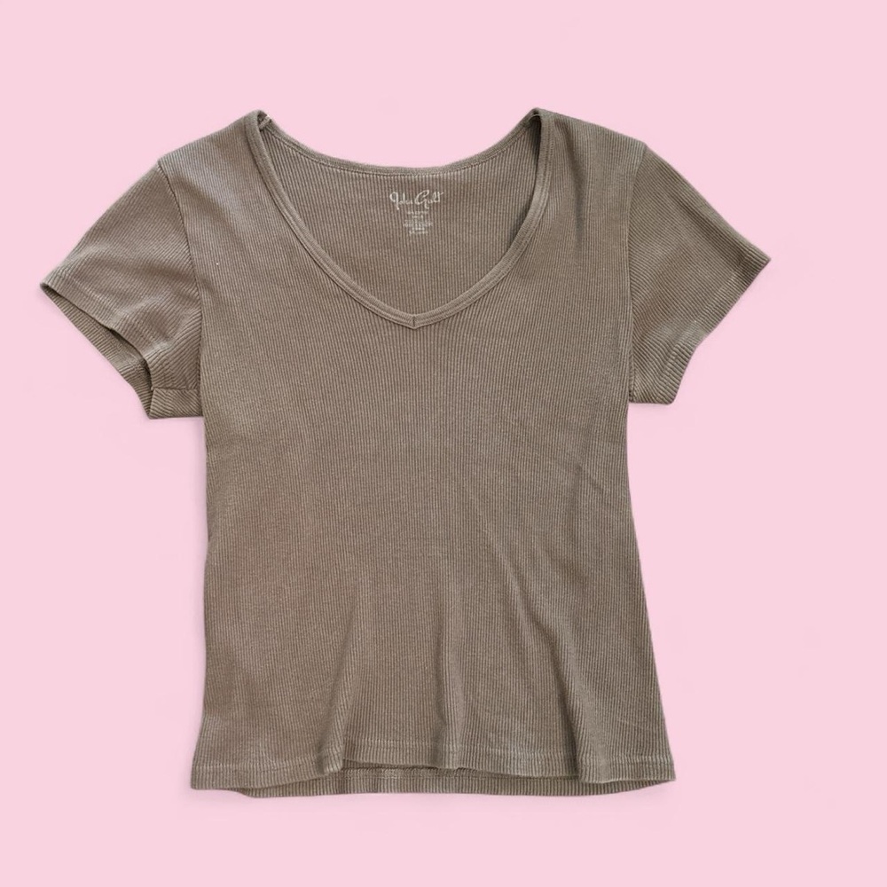 Urban Outfitters V-Neck Ribbed Tee
